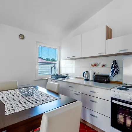 Appartamento Hasnek Vir