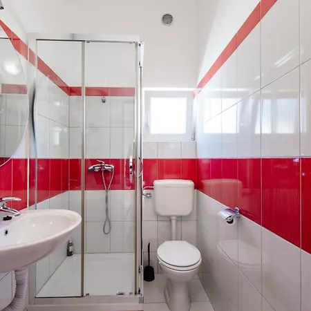 Hasnek Appartamento Vir