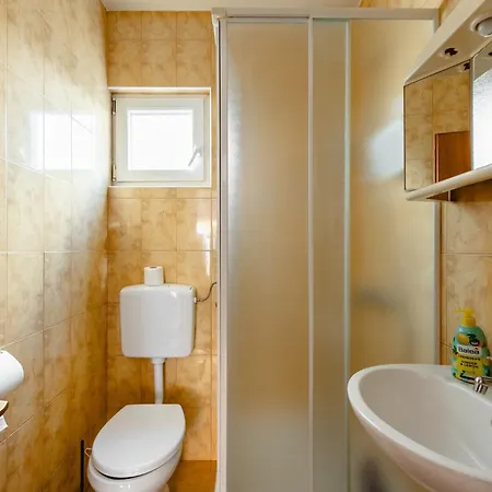 Hasnek Appartamento Vir