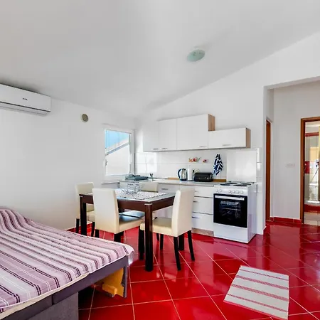 Apartment Hasnek Vir