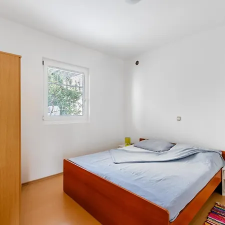 Apartment Hasnek Vir