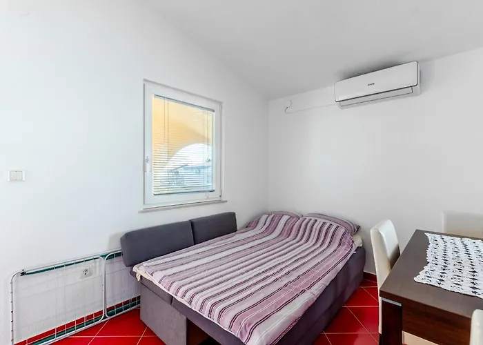 Hasnek Appartement *