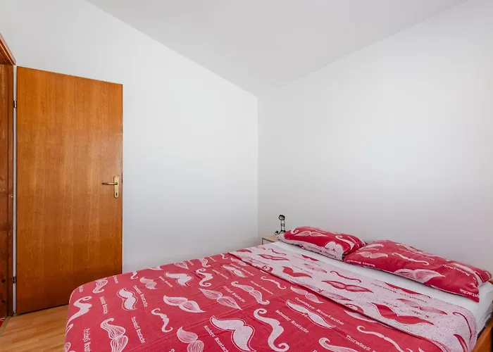 Hasnek Appartement Vir